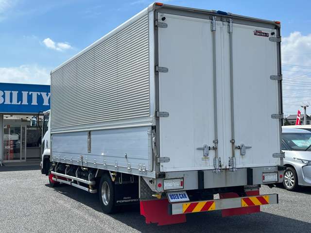 Isuzu Forward 9