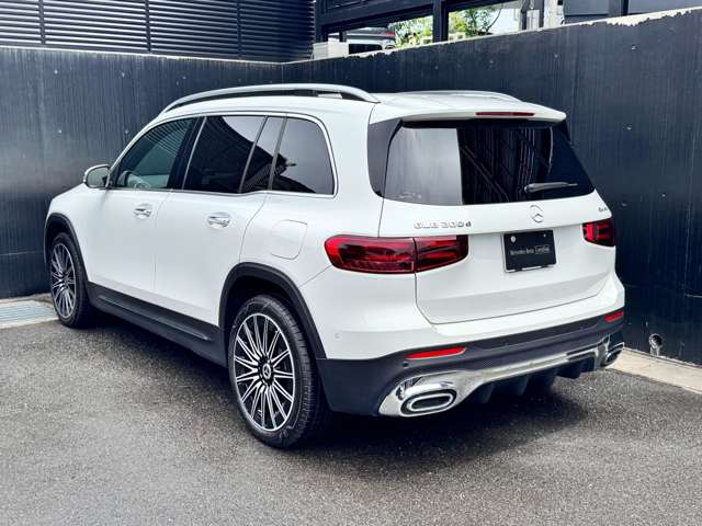Mercedes-Benz GLB 4