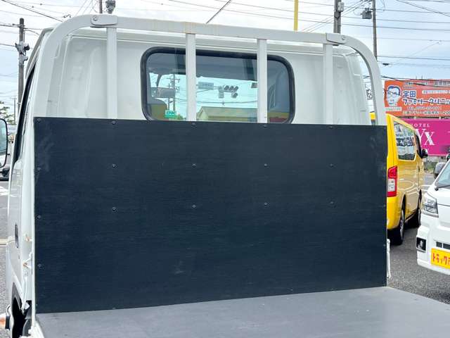 Isuzu Elf 11