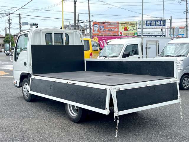 Isuzu Elf 7