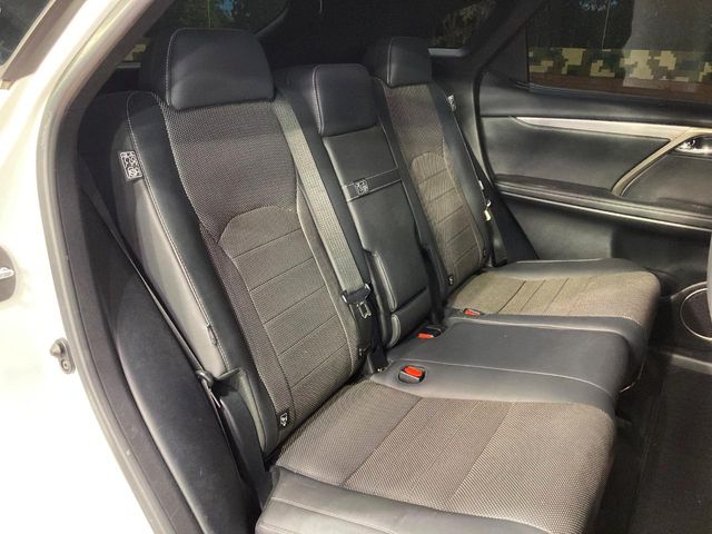 Lexus RX 9