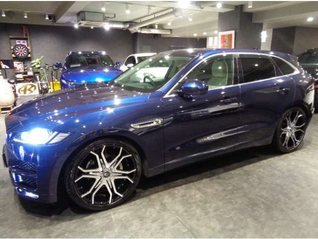 Jaguar F-Pace 6