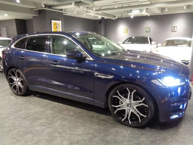 Jaguar F-Pace 7