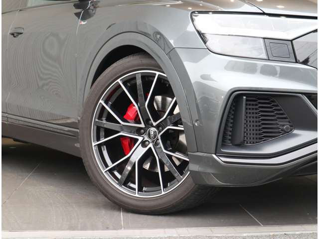 Audi Q8 12
