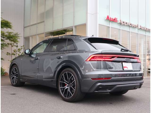 Audi Q8 8