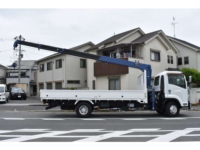 Isuzu Forward 9