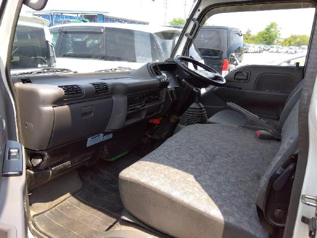 Isuzu Elf 3