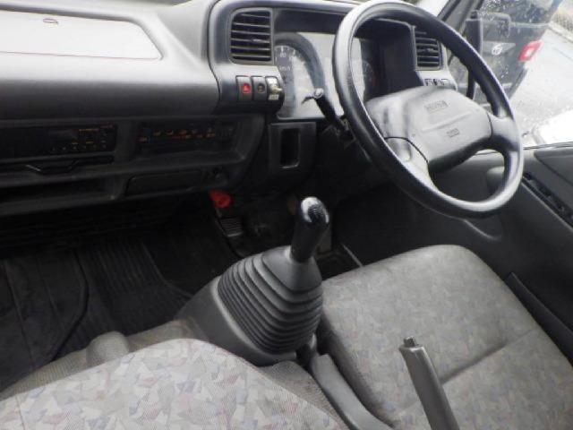 Isuzu Elf 6