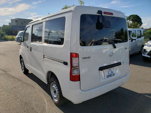 Toyota Town Ace Van 11