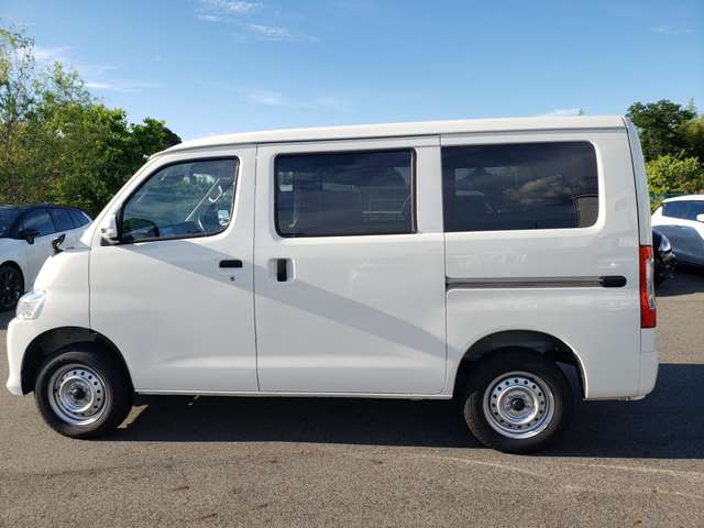 Toyota Town Ace Van 12