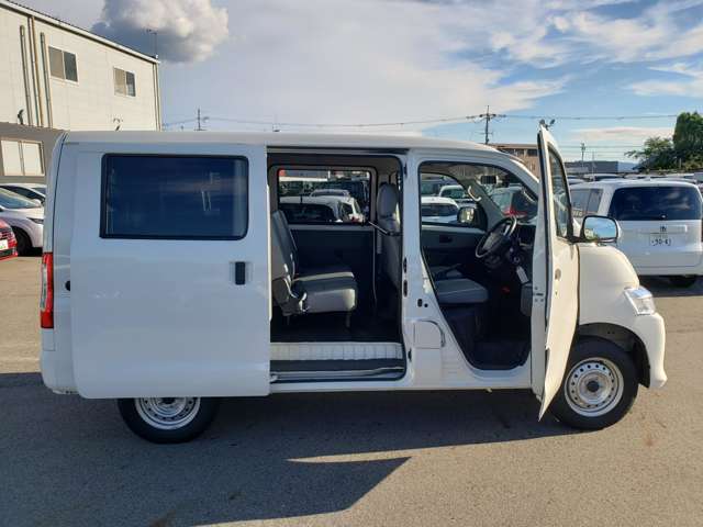 Toyota Town Ace Van 7