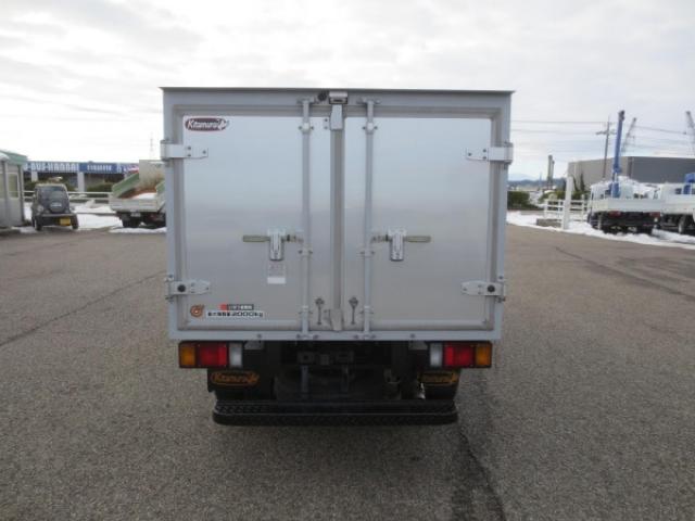 Isuzu Elf 7