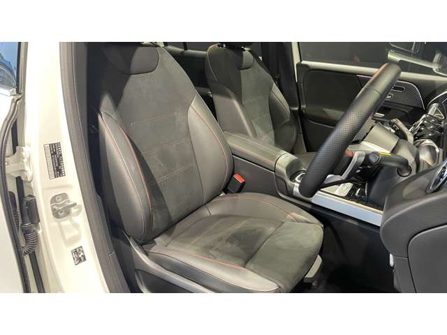 Mercedes-Benz EQB 7
