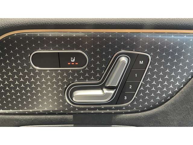 Mercedes-Benz EQB 8