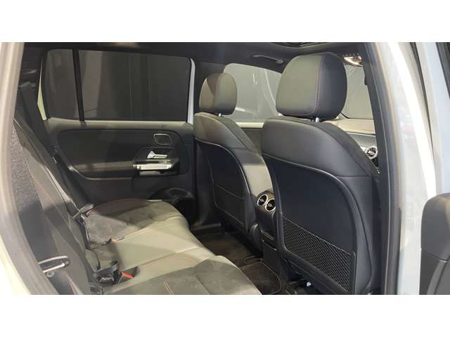 Mercedes-Benz EQB 9
