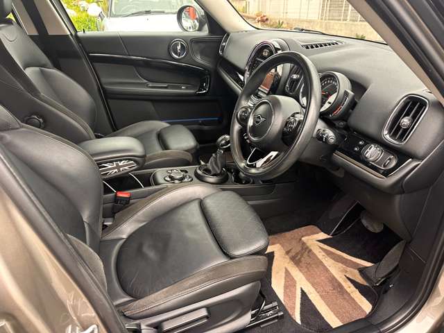 MINI Crossover 11
