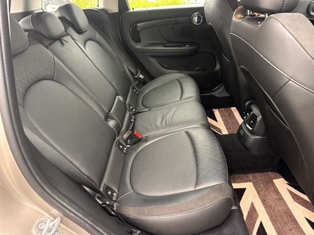 MINI Crossover 12
