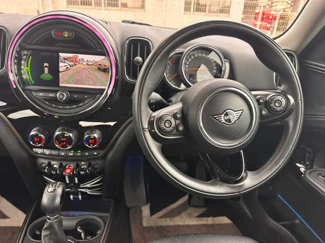 MINI Crossover 10