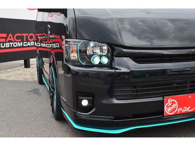 Toyota Hiace 2
