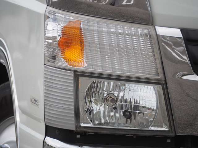 Mitsubishi Fuso Canter 8