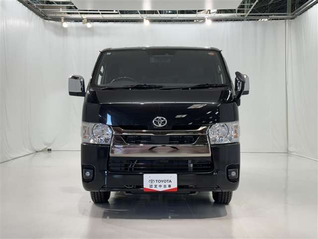 Toyota Hiace Van 3