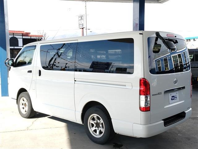 Toyota Regius Ace 9