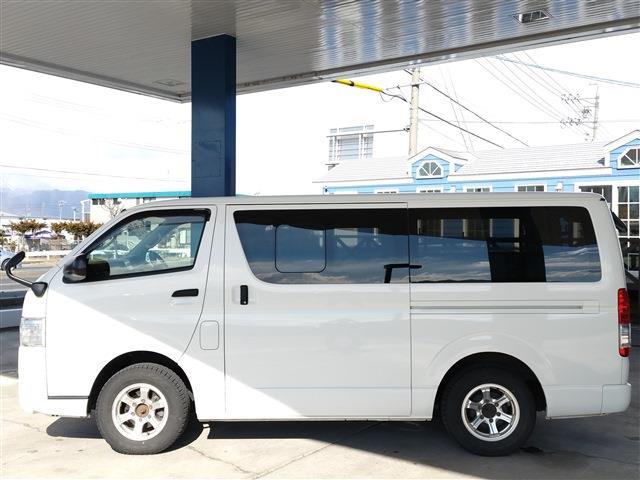 Toyota Regius Ace 10