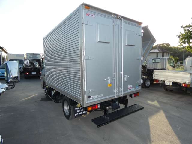 Mitsubishi Fuso Canter 7