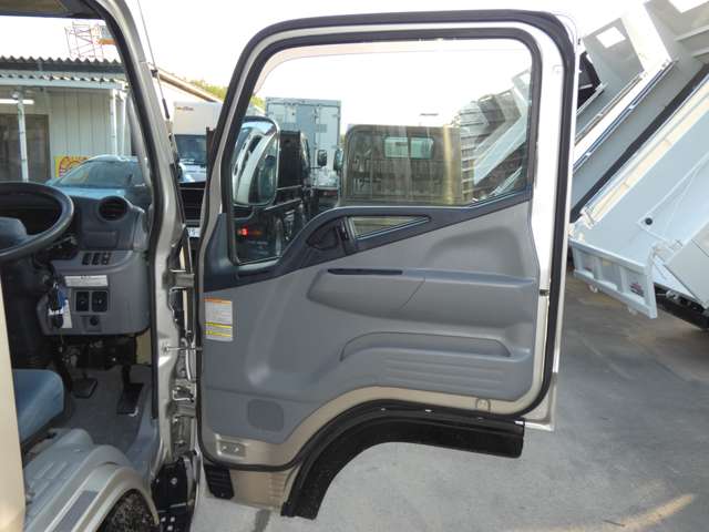 Mitsubishi Fuso Canter 10