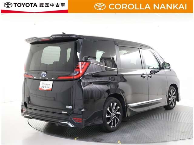 Toyota Noah 3