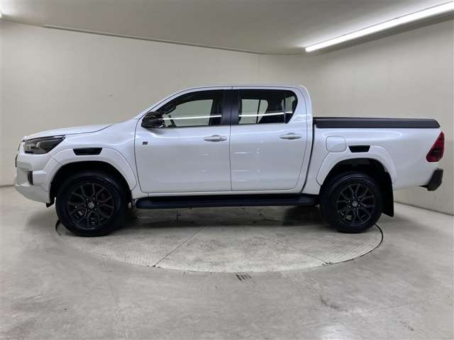Toyota Hilux 5