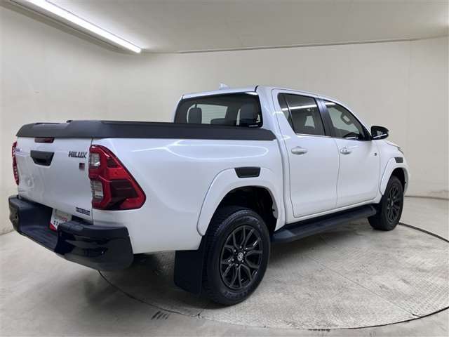 Toyota Hilux 6