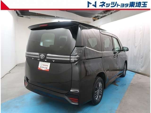 Toyota Voxy 7