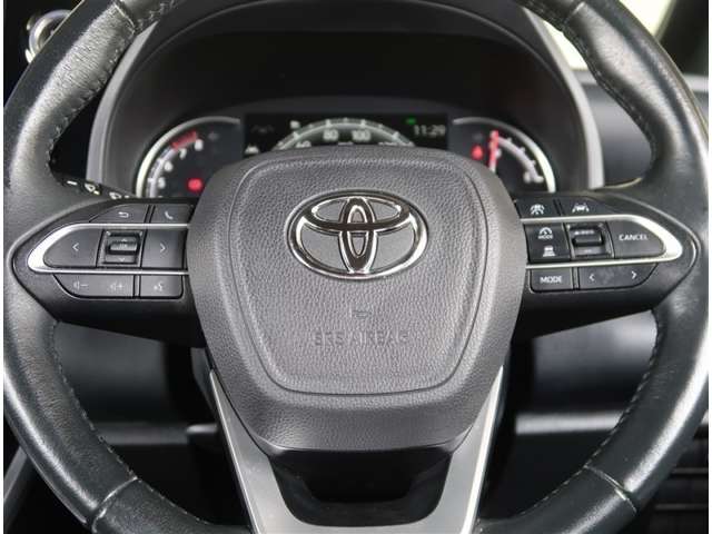 Toyota Voxy 10