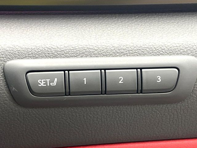 Lexus NX 7