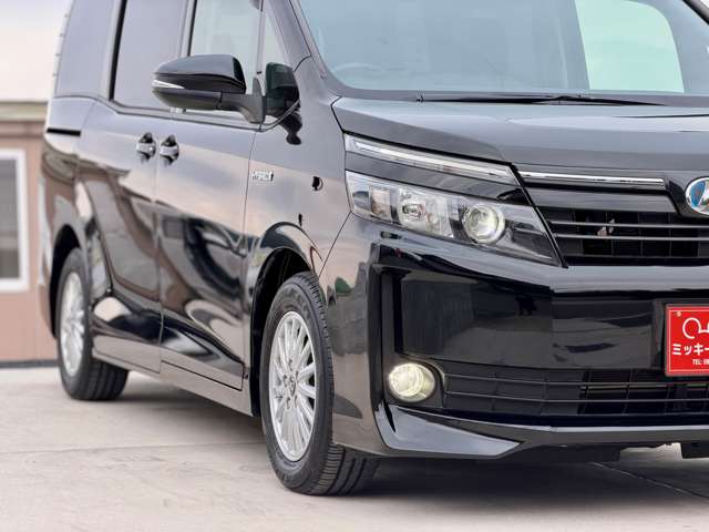 Toyota Voxy 11
