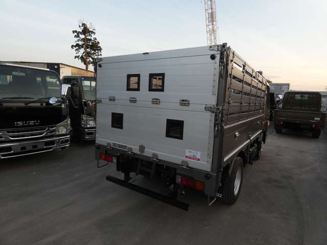 Mitsubishi Fuso Canter 7
