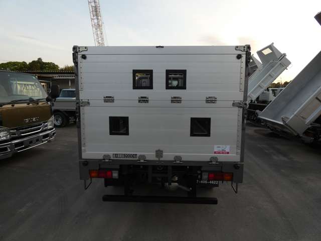 Mitsubishi Fuso Canter 8
