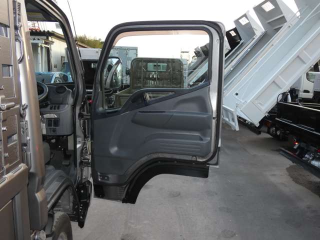 Mitsubishi Fuso Canter 10