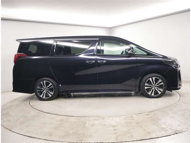 Toyota Alphard 2