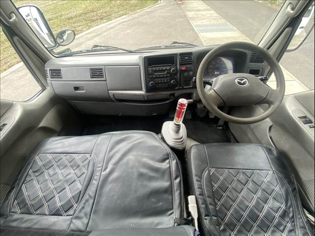 Mazda Titan Dash 6