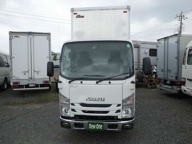 Isuzu Elf 2