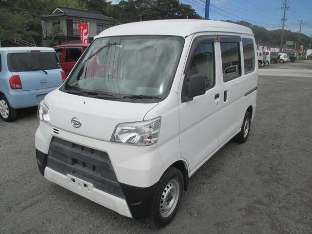 Daihatsu Hijet Cargo 2