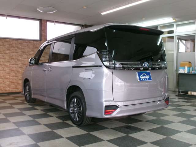 Toyota Voxy 7