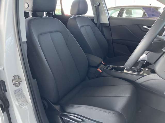 Audi Q2 11