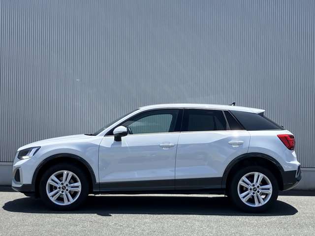 Audi Q2 8