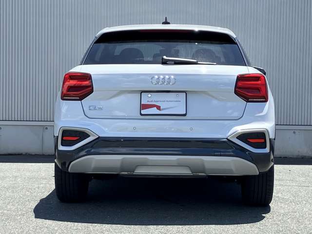 Audi Q2 10