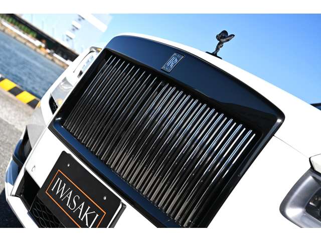Rolls-Royce ブラックバッジカリナン 12