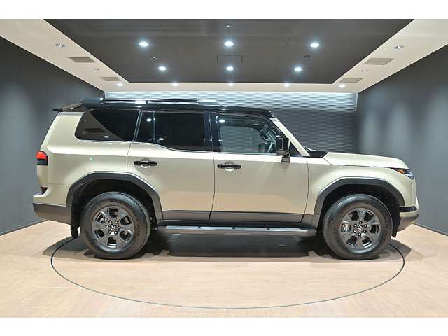 Lexus GX 9