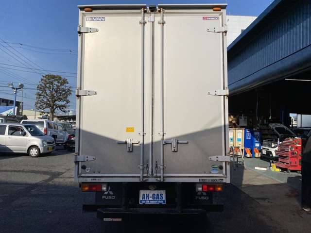 Mitsubishi Fuso Canter 4